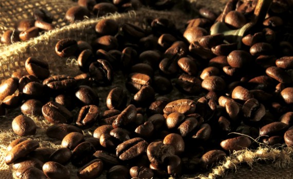 chicchi di caffè per scrub