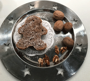 dolce alle noci a forma di orsetto