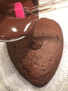 cioccolato fuso e cuore al cioccolato
