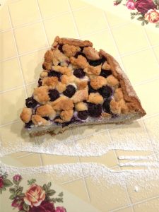 sbriciolata con ricotta e mirtilli