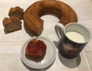 ciambellone all'acqua con marmellata