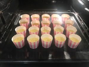 muffin integrali al pompelmo rosa in forno