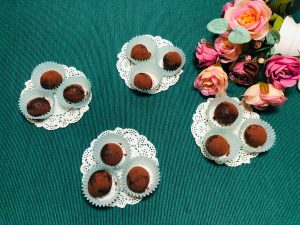 bon bon cioccolato e frutta secca