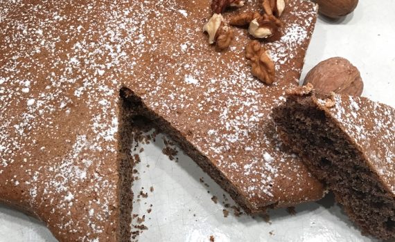 dolce alle noci tagliato